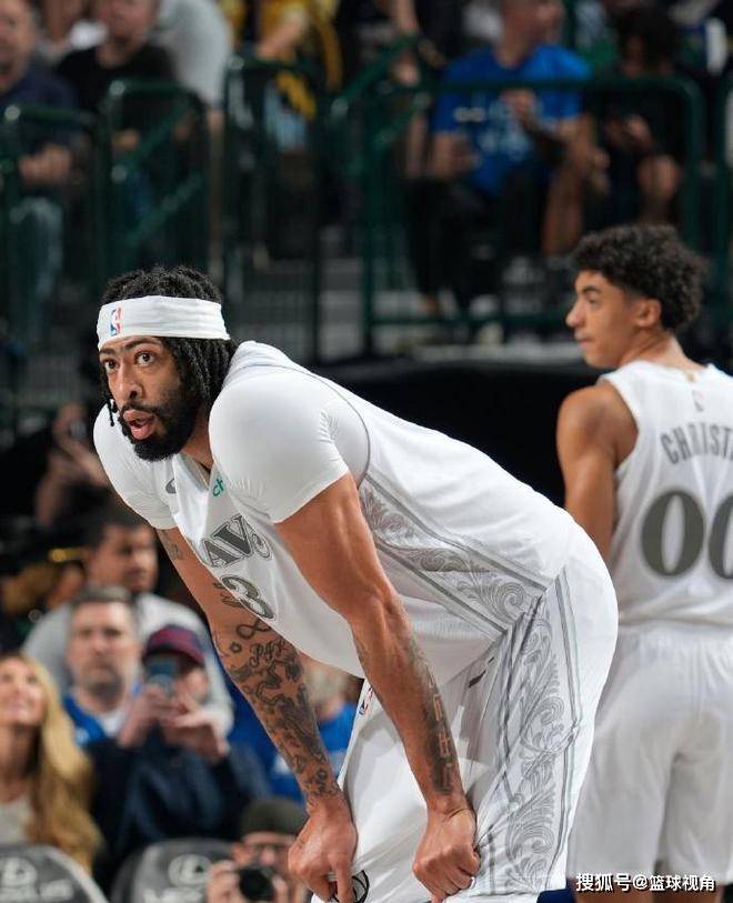 浓眉哥回归赛场，比分优势明显首场状态亮眼，德国队观众沸腾！的简单介绍