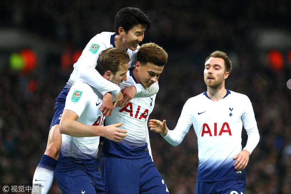 爱游戏体育关于莱比锡训练开放日；关键时刻迎来里程碑引欢呼；欧联在即；纪律约束更严格的信息